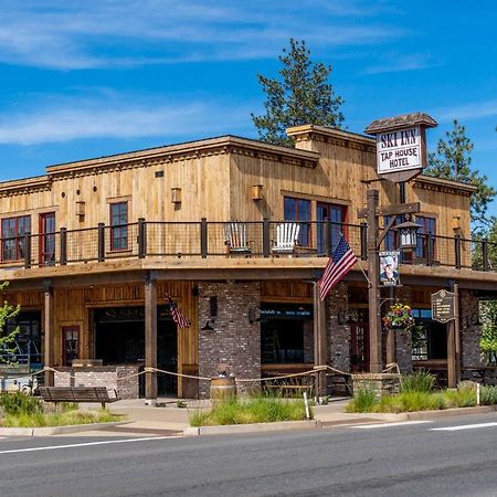 Ski Inn Taphouse Hotel Sisters Ngoại thất bức ảnh